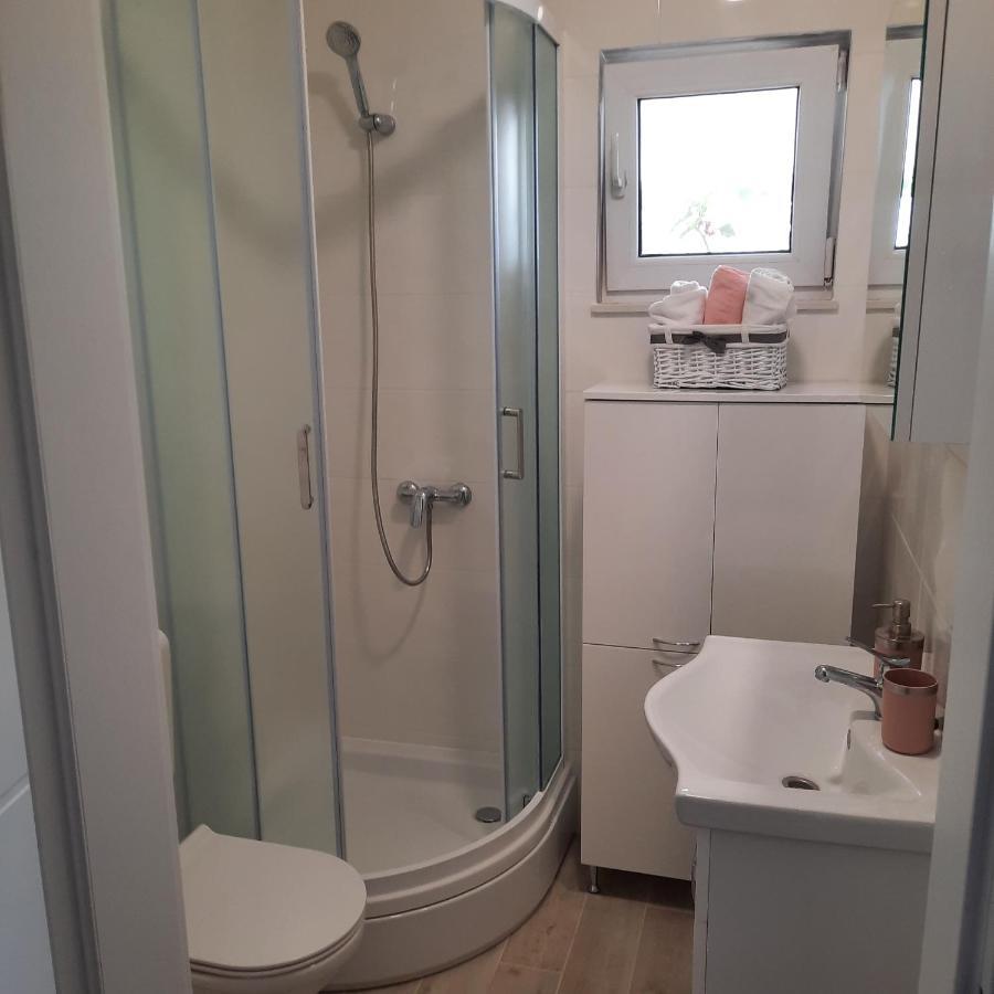 Studio Apartman Mare Трогир Экстерьер фото
